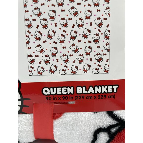 NEW Hello Kitty Queen Blanket 90x90 Hearts & Bows - Fast Shipping! - Picture 3 of 6